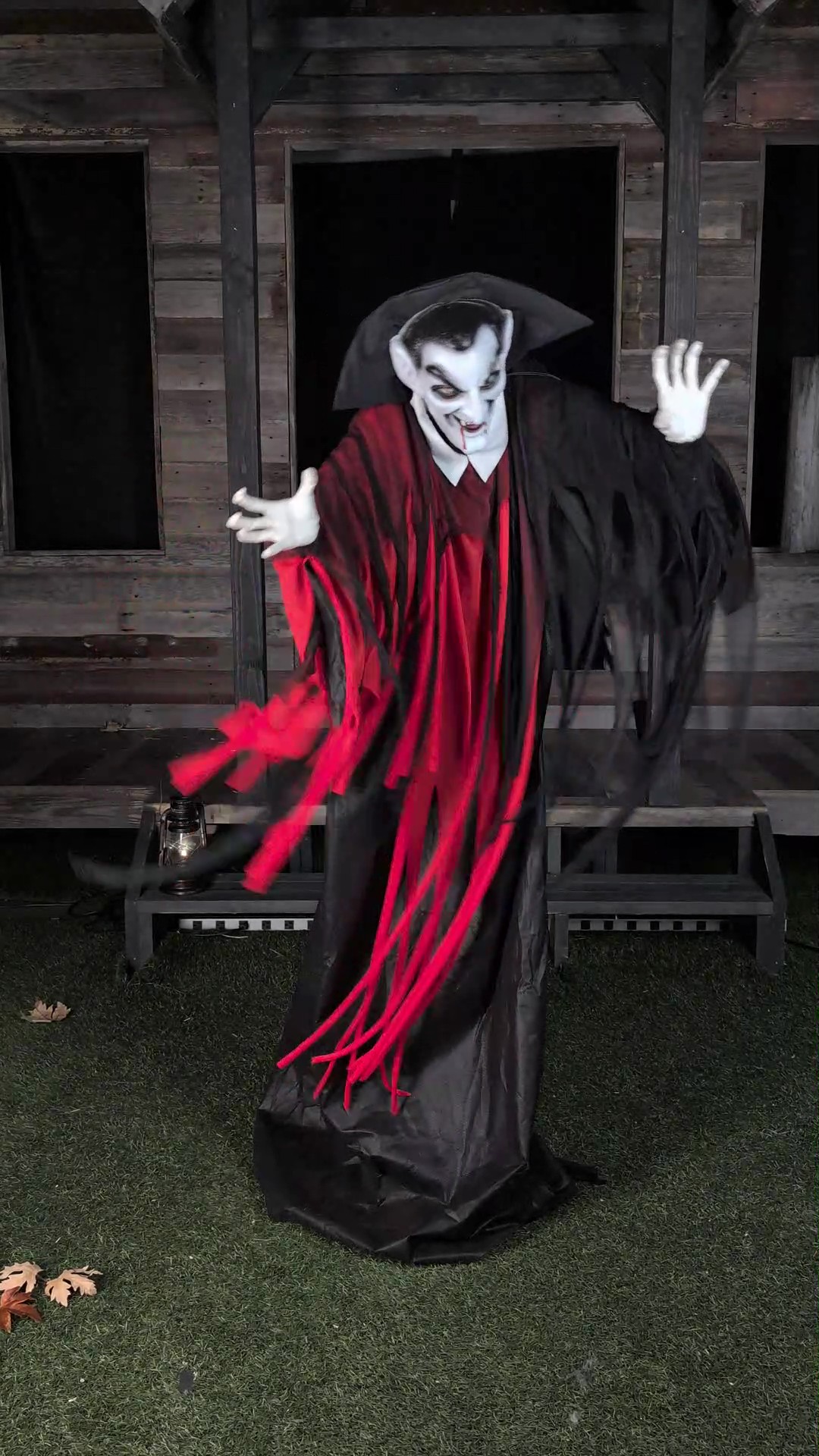 Dressed to kill in his gothic finest, Viscount Viktor stands at 5.3 feet and delivers bone-chilling scares with his eerie motion and sinister sounds. He’s the perfect noble nightmare for your haunted house!